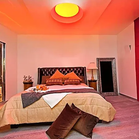 Pantheon Relais